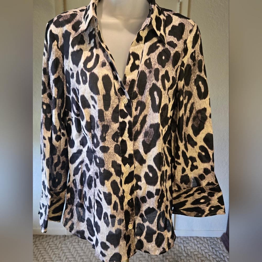 Ann Taylor Black and White Leopard Print Button Down Shirt NEW